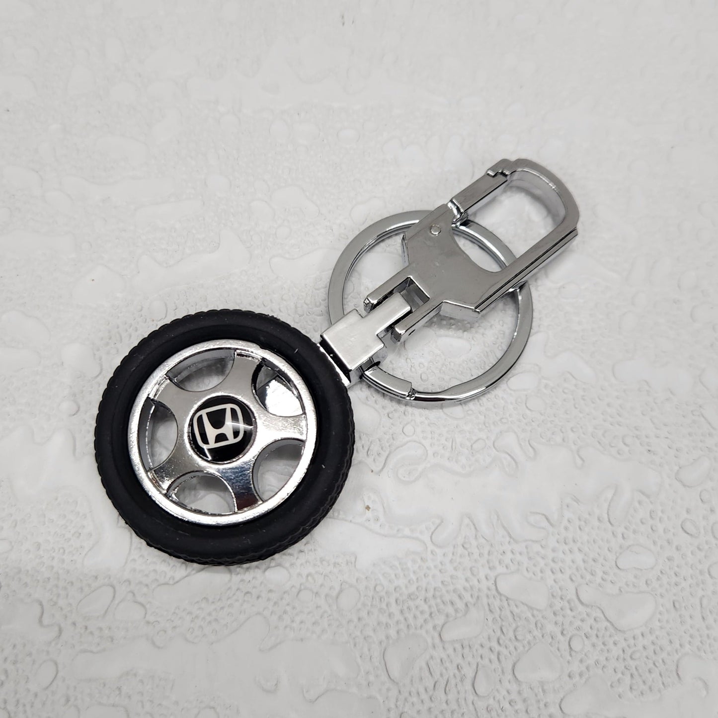 Tyre Wheel Logo Car Keychain