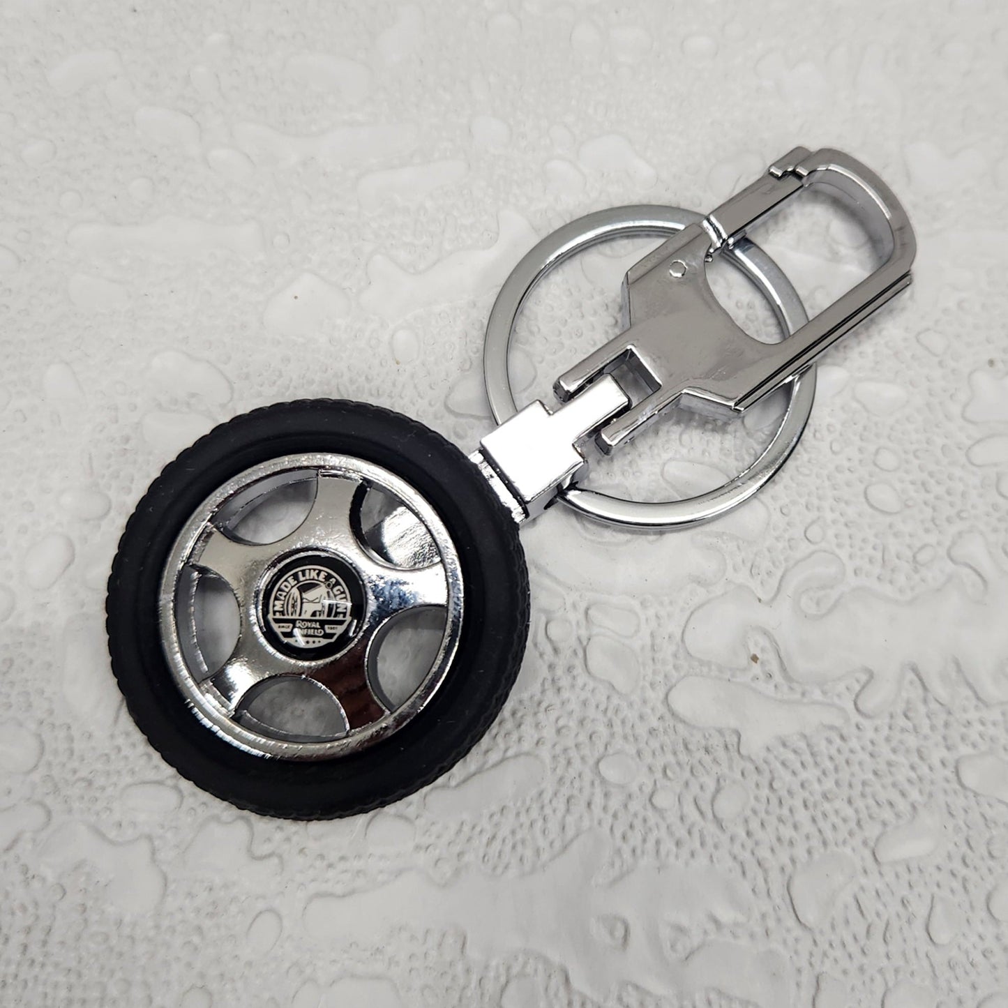 Tyre Wheel Logo Car Keychain