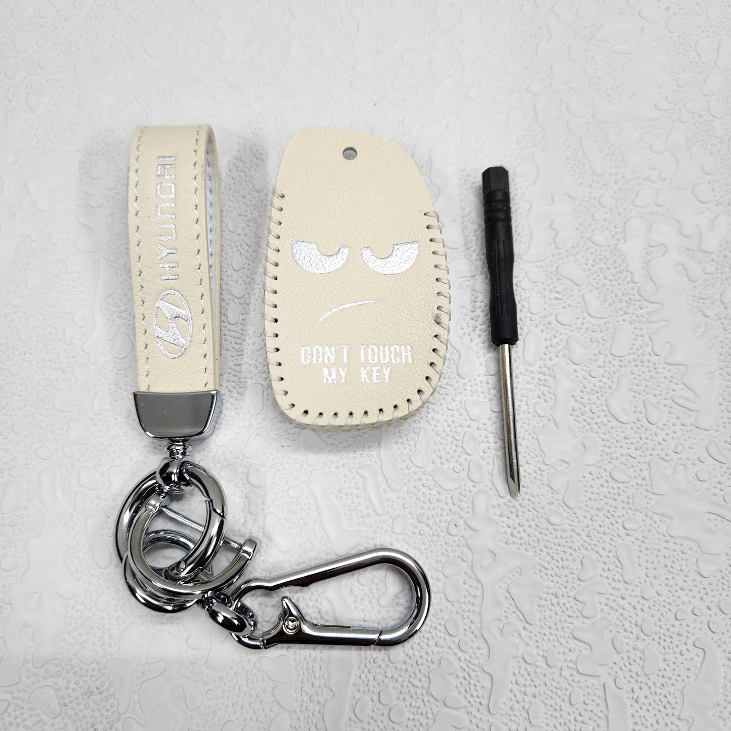 Hyundai Creta/i20/Aura/i10 3 Button Key Luxury Handmade Oilwax Leather Keycase with Logo, Caption, Hook, and Chain