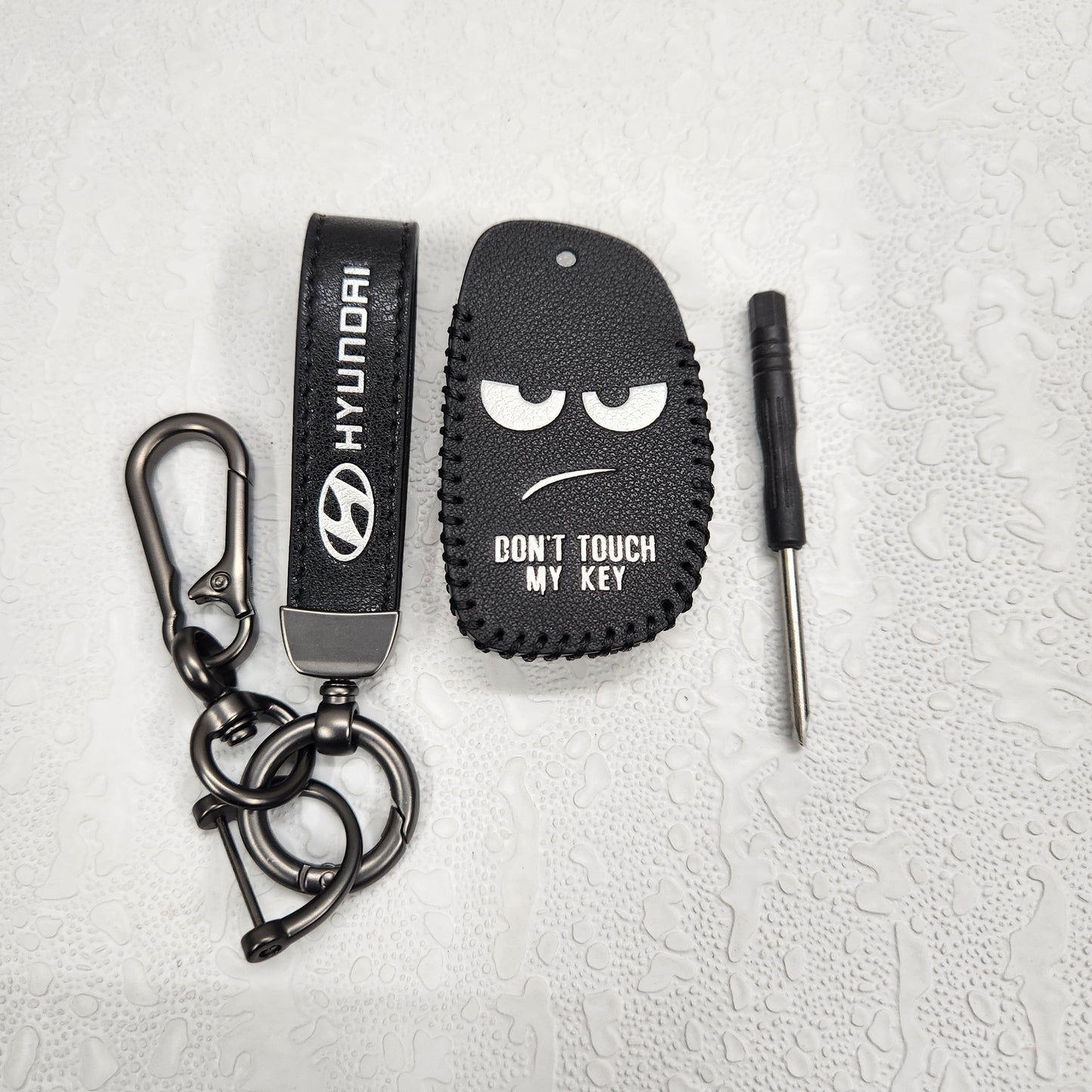 Hyundai Creta/i20/Aura/i10 3 Button Key Luxury Handmade Oilwax Leather Keycase with Logo, Caption, Hook, and Chain