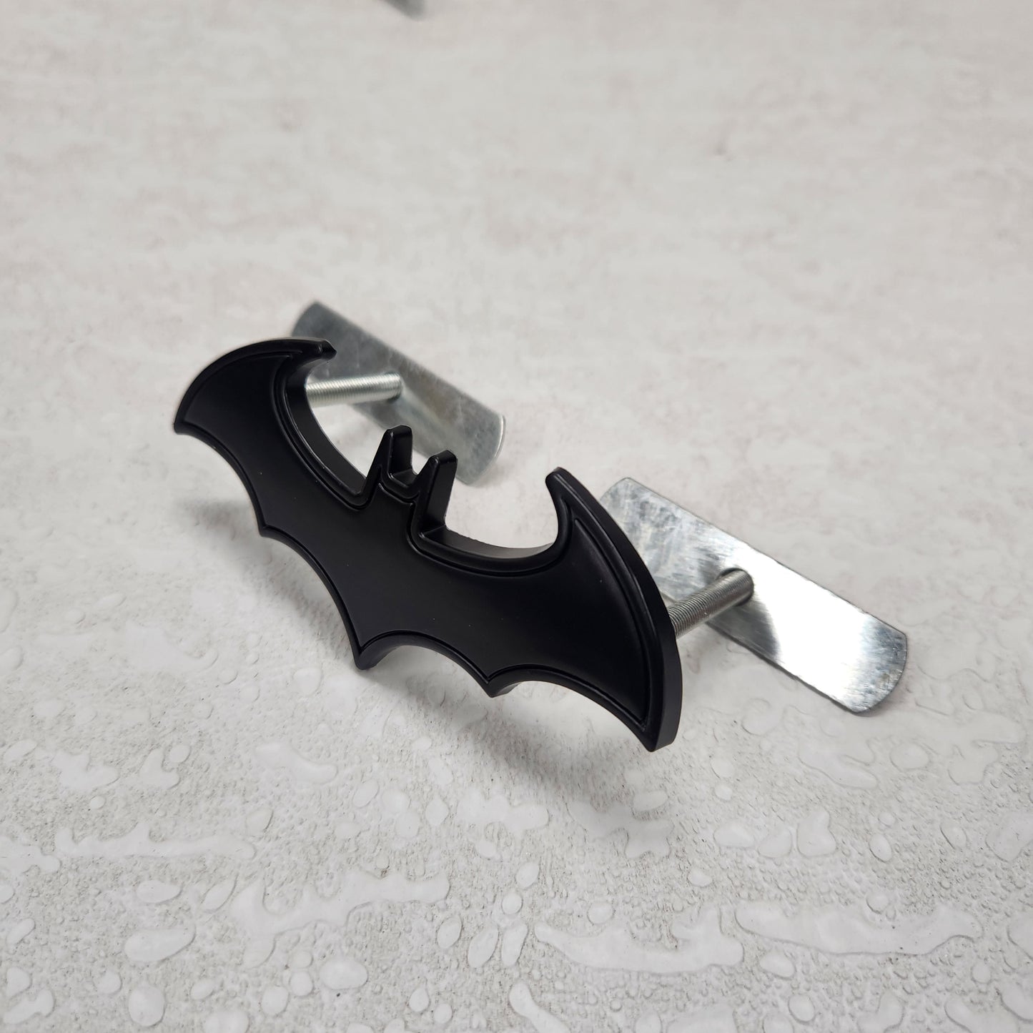 Batman Black Grille Metal Emblem (10.3 x 4.5 cm)