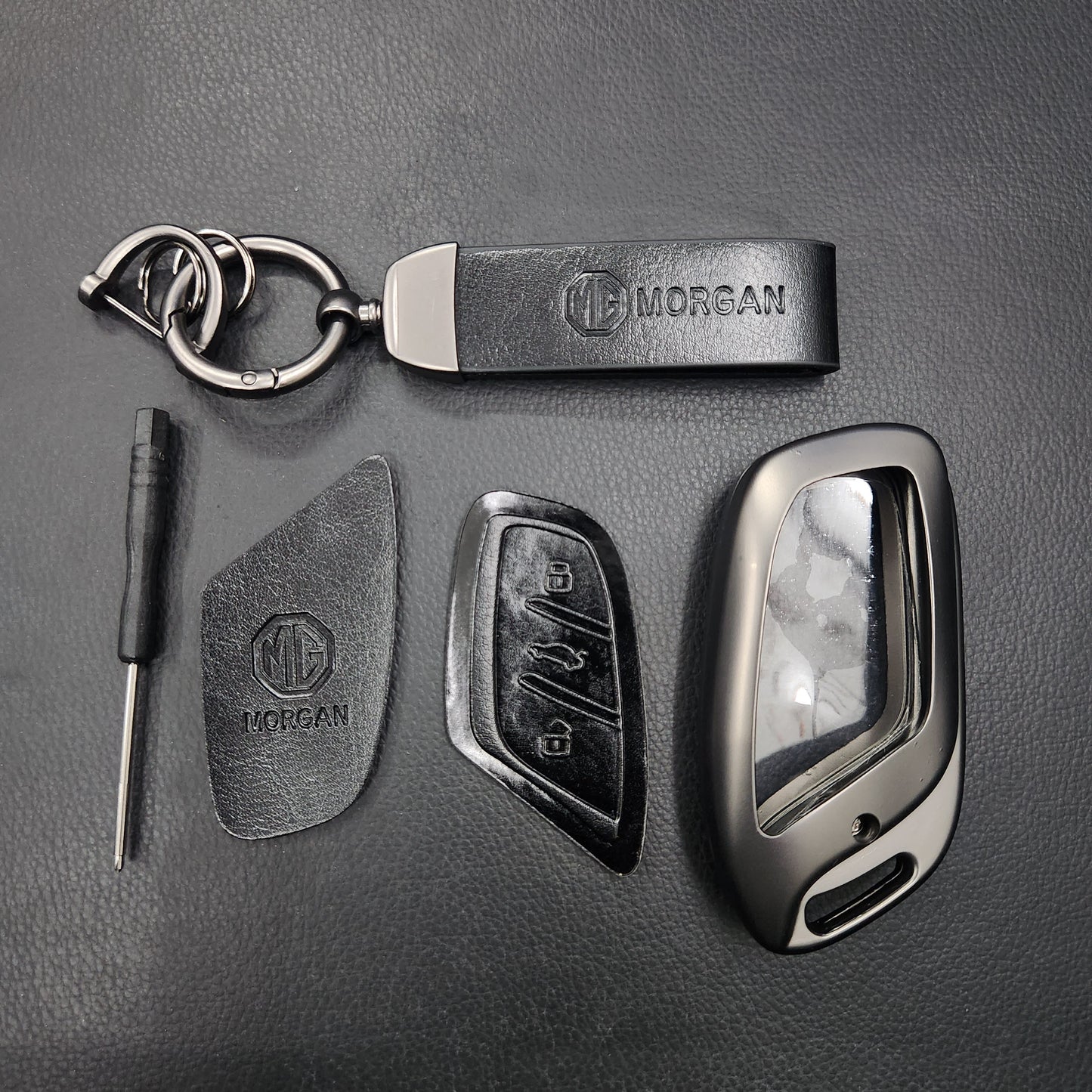 MG Astor / ZS EV Metal Alloy Leather Keycase with Holder & Rope Chain